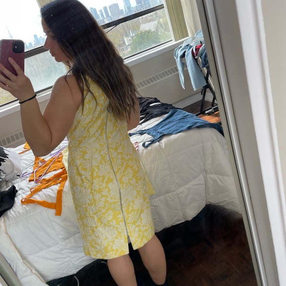 Ann Taylor yellow dress with back zip, size 8. - Picture 3 of 6